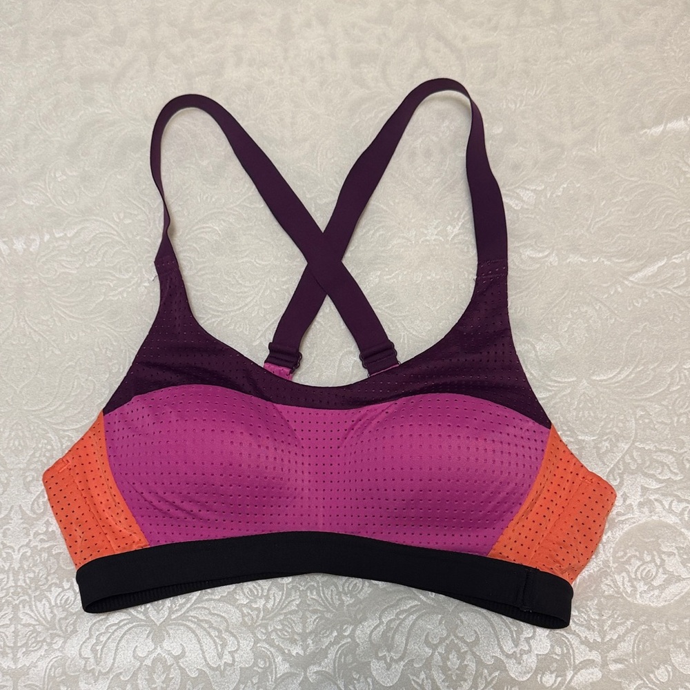 Victoria Sport  Sports Bra